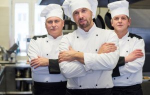 𝗣𝗢𝗠𝗢𝗖𝗡𝗜 𝗞𝗨𝗛𝗔𝗥  2 Radnika